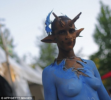 Nhiều tác phẩm được lấy cảm hứng từ các nhân vật trong bộ phim bom tấn Avatar.