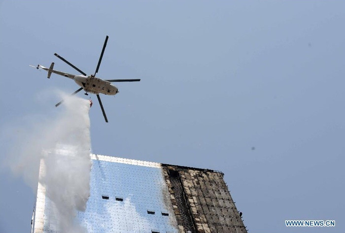 Tháp Polat là một địa điểm mang tính biểu tượng trong khu doanh nghiệp ở Istanbul và cũng là toà nhà cao nhất thành phố này. Tháp Polat là một địa điểm mang tính biểu tượng trong khu doanh nghiệp ở Istanbul và cũng là toà nhà cao nhất thành phố này.