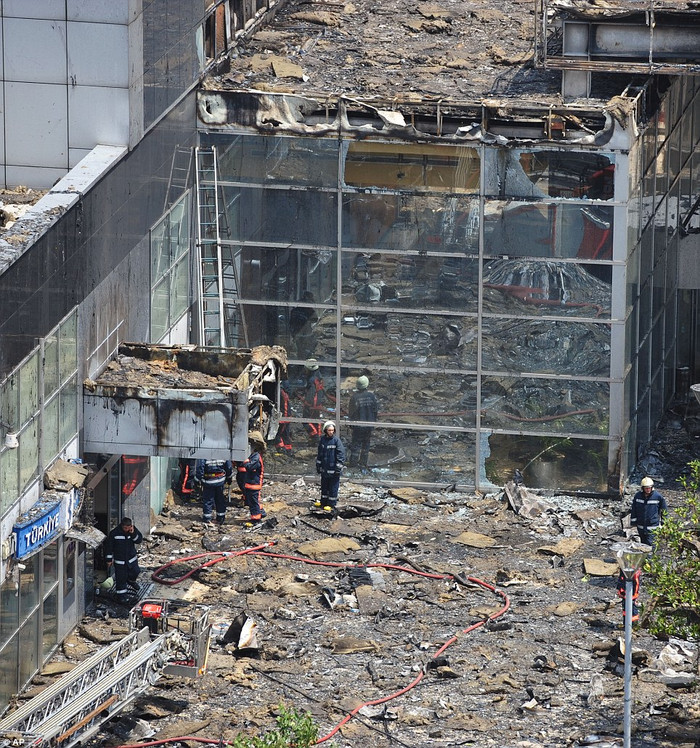 Hiện trường vụ cháy. Hiện trường vụ cháy.