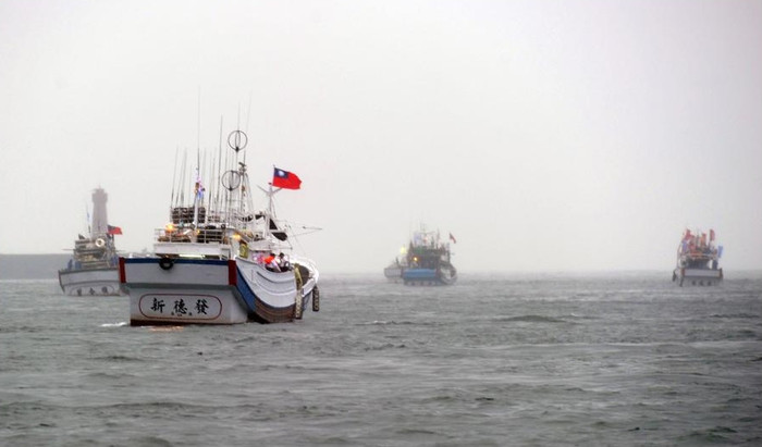 Theo hãng tin Sina, các tàu đã khởi hành vào lúc 3 giờ chiều thứ Hai và dự kiến sẽ đến vùng biển gần các đảo tranh chấp vào 5 giờ sáng thứ Ba (25/9).