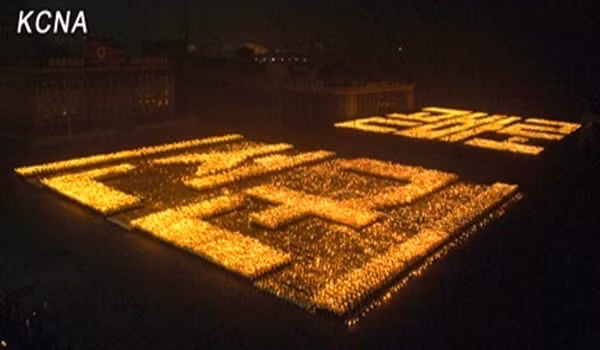 Buổi biểu diễn khổng lồ và hoàng tráng này diễn ra để chào mừng một ngày lễ quan trọng của đất nước, ngày Thanh niên.