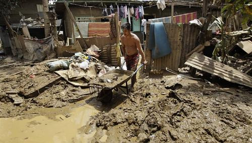 Thời gian để người dân Philippines khắc phục hậu quả của trận lũ lụt sẽ không hề ngắn. Thời gian để người dân Philippines khắc phục hậu quả của trận lũ lụt sẽ không hề ngắn.