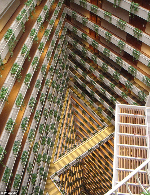 Toà Pan Pacigic ở Singapore nhìn từ tầng 33.