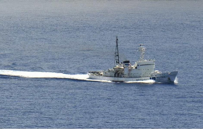 Tàu Cảnh sát biển Nhật Bản tuần tra trên vùng biển trong một tinh thần sẵn sàng đón lõng 2 tàu Hải giám 46 và 49 của Trung Quốc. Tàu Cảnh sát biển Nhật Bản tuần tra trên vùng biển trong một tinh thần sẵn sàng đón lõng 2 tàu Hải giám 46 và 49 của Trung Quốc.