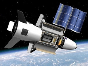 Tàu X-37B không có người lái và nhiệm vụ của con tàu này hoàn toàn bí mật. Tàu X-37B không có người lái và nhiệm vụ của con tàu này hoàn toàn bí mật.