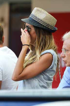 AC Milan đã để thua 0-1 trước Sampdoria . AC Milan đã để thua 0-1 trước Sampdoria .