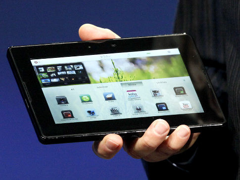 6- Blackberry Playbook: PlayBook đã từng làm người tiêu dùng phải thất vọng. Khi nó được ra mắt cách đây một năm, chiếc tablet này bị tẩy chay bởi không tích hợp email và ứng dụng lịch. RIM cũng gặp rắc rối trong việc hợp tác với những nhà phát triển để đưa ra những ứng dụng cho PlayBook. Một số những vấn để đã được sửa chữa với bản cập nhập phần mềm gần đây, nhưng nó là quá ít và quá muộn. PlayBook phiên bản 16GB giá 200 USD. NT 6- Blackberry Playbook: PlayBook đã từng làm người tiêu dùng phải thất vọng. Khi nó được ra mắt cách đây một năm, chiếc tablet này bị tẩy chay bởi không tích hợp email và ứng dụng lịch. RIM cũng gặp rắc rối trong việc hợp tác với những nhà phát triển để đưa ra những ứng dụng cho PlayBook. Một số những vấn để đã được sửa chữa với bản cập nhập phần mềm gần đây, nhưng nó là quá ít và quá muộn. PlayBook phiên bản 16GB giá 200 USD. NT