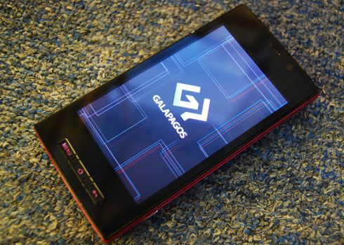 Galapagos 005SH dùng chip Snapdragon 1GHz, bộ nhớ trong 512 MB, hỗ trợ thẻ nhớ ngoài 32 GB, chạy hệ điều hành Android 2.2.1. Camera 8 megapixel, flash LED. Galapagos 005SH dùng chip Snapdragon 1GHz, bộ nhớ trong 512 MB, hỗ trợ thẻ nhớ ngoài 32 GB, chạy hệ điều hành Android 2.2.1. Camera 8 megapixel, flash LED.