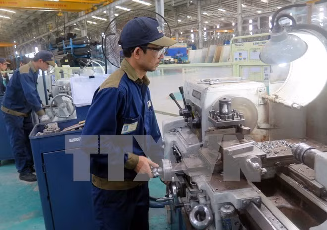 Năm 2017, xếp hạng môi trường kinh doanh của Việt Nam đã tăng 5 bậc. ảnh: TTXVN.