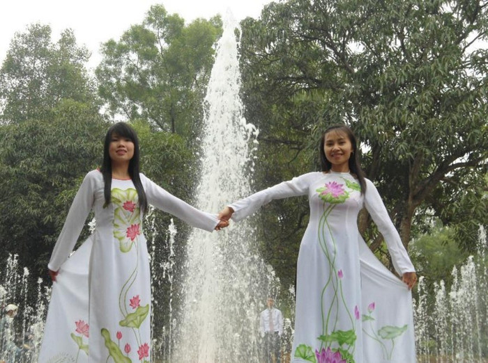 Thu Hà chia luôn tự hào với mái trường ĐH Nông Nghiệp Hà Nội: vừa xanh, vừa đẹp, vừa thoáng mát, luôn mang lại cảm giác yên bình"ẻ Thu Hà chia luôn tự hào với mái trường ĐH Nông Nghiệp Hà Nội: vừa xanh, vừa đẹp, vừa thoáng mát, luôn mang lại cảm giác yên bình"ẻ