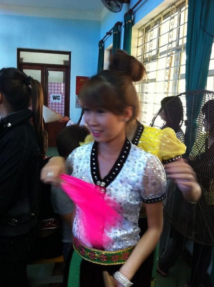 Sở thích của Hà Dung thích màu xanh, trắng, và đôi khi thích làm nũng mọi người