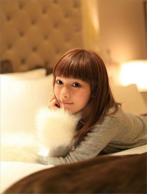 Và cũng ít người hiểu rằng suốt 6 năm sau khi phẫu thuật, cô đã phải chịu đựng sự kỳ thị đáng sợ ra sao. Và cũng ít người hiểu rằng suốt 6 năm sau khi phẫu thuật, cô đã phải chịu đựng sự kỳ thị đáng sợ ra sao.