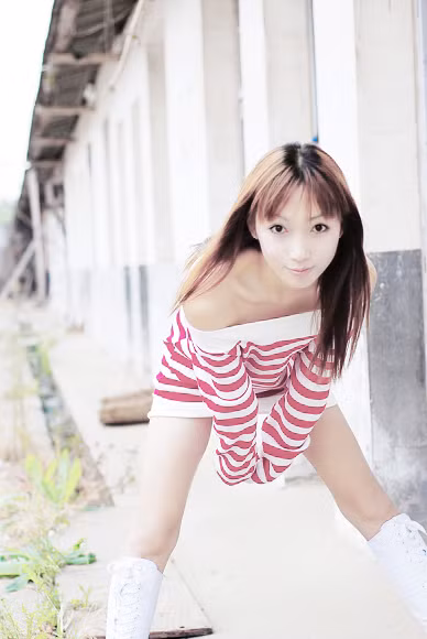 Thi Hàm khẳng định, cô chưa bao giờ hối hận về quyết định dám sống thực với bản thân của mình năm 18 tuổi: "Tôi không bao giờ hối hận, tôi thích con người tôi bây giờ và đã quên con người trước đây của mình, đó giống như là kiếp trước của tôi".