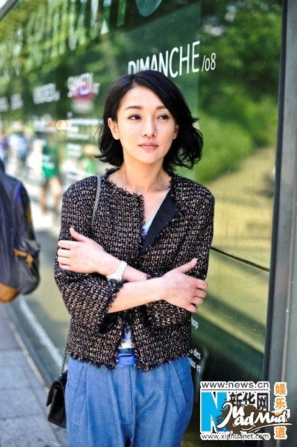 Ánh nhìn xa xăm, thấm đẫm nỗi buồn của Châu Tấn trong một bức hình.