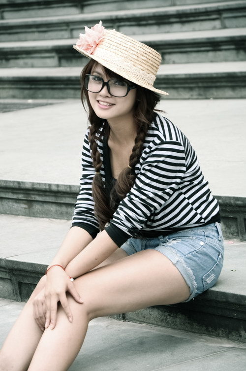 Quỳnh Anh may mắn sở hữu đôi mắt đẹp và nụ cười mê hồn Quỳnh Anh may mắn sở hữu đôi mắt đẹp và nụ cười mê hồn