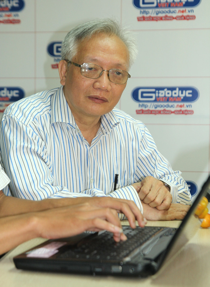 TS. Nguyễn Tùng Lâm tin rằng còn rất nhiều tiêu cực trong ngành giáo dục chưa bị đưa ra ánh sáng TS. Nguyễn Tùng Lâm tin rằng còn rất nhiều tiêu cực trong ngành giáo dục chưa bị đưa ra ánh sáng