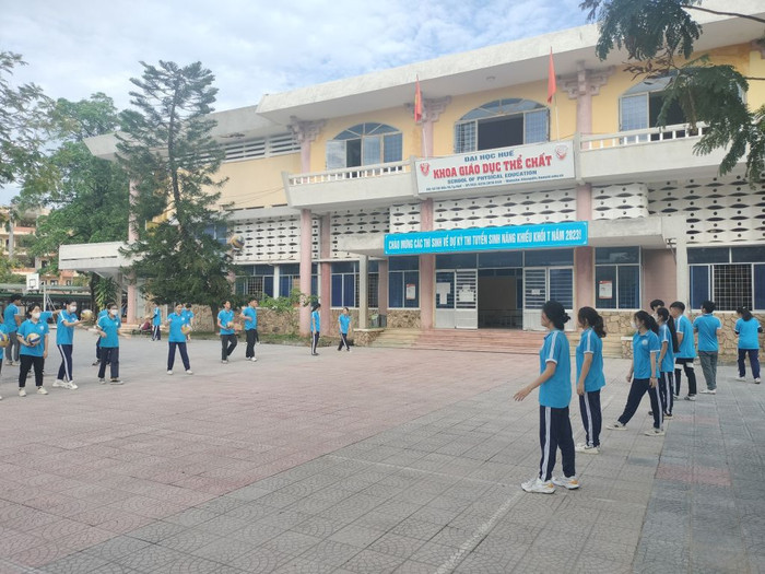 Sinh viên ngành Giáo dục thể chất - Đại học Huế trong giờ học. (Ảnh: webdite Đại học Huế) Thầy Dũng.jpg
