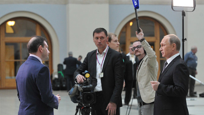 Tổng thống Nga trả lời phỏng vấn đài truyền hình nhà nước Rossiya 1. Tổng thống Nga trả lời phỏng vấn đài truyền hình nhà nước Rossiya 1.