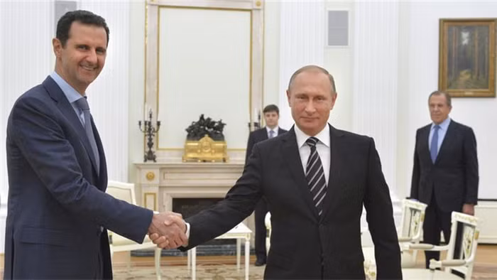 Tổng thống Nga Vladimir Putin tiếp người đồng cấp Syria tại Moscow trong chuyến thăm diễn ra chóng vánh. Ông Assad đã trở về Damascus trong ngày 21/10. Ảnh RT Tổng thống Nga Vladimir Putin tiếp người đồng cấp Syria tại Moscow trong chuyến thăm diễn ra chóng vánh. Ông Assad đã trở về Damascus trong ngày 21/10. Ảnh RT
