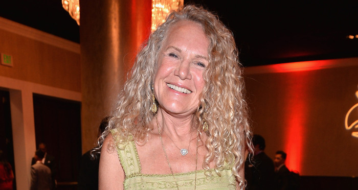 Christy Walton (59 tuổi). Christy Walton (59 tuổi).
