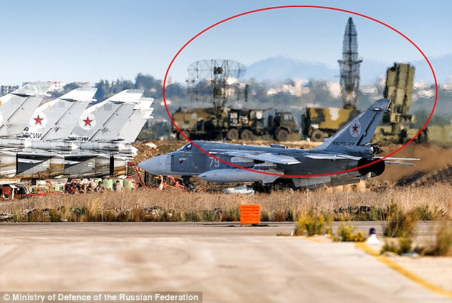 Hình ảnh cho thấy S-400 hiện diện ở căn cứ của Nga tại Latakia. Ảnh Daily Mail. Hình ảnh cho thấy S-400 hiện diện ở căn cứ của Nga tại Latakia. Ảnh Daily Mail.