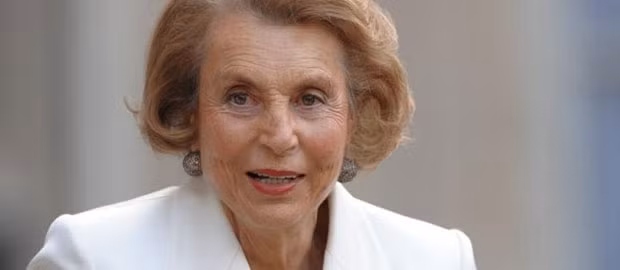 Người thừa kế công ty mỹ phẩm danh tiếng L'Oreal, Liliane Bettencourt (82 tuổi).