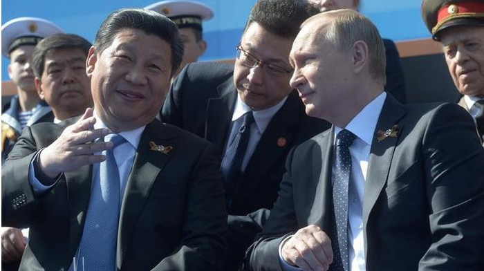 Liên minh Nga-Trung mới nổi vẫn còn mong manh, nhưng vẫn thu hút sự cảnh giác của các đối thủ của họ cũng như sự chú ý của các nhà phân tích chính trị. Liên minh Nga-Trung mới nổi vẫn còn mong manh, nhưng vẫn thu hút sự cảnh giác của các đối thủ của họ cũng như sự chú ý của các nhà phân tích chính trị.