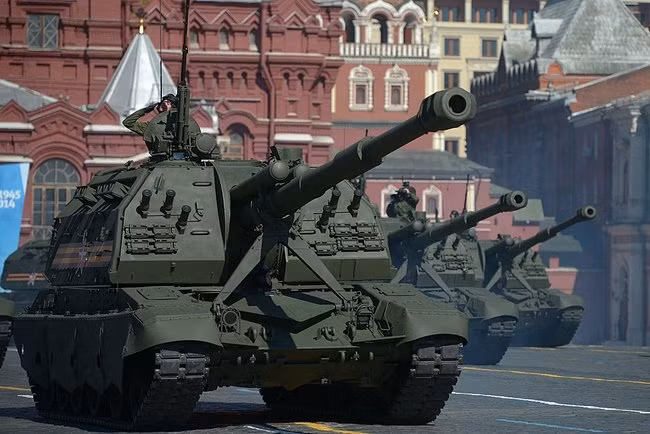 Mỹ và Nga hiện đại hóa kho vũ khí của họ và Moscow tăng đầu tư cho khả năng răn đe hạt nhân của mình khiến thế giới đối mặt với một thời kỳ "cạnh tranh quân sự sâu sắc hơn".