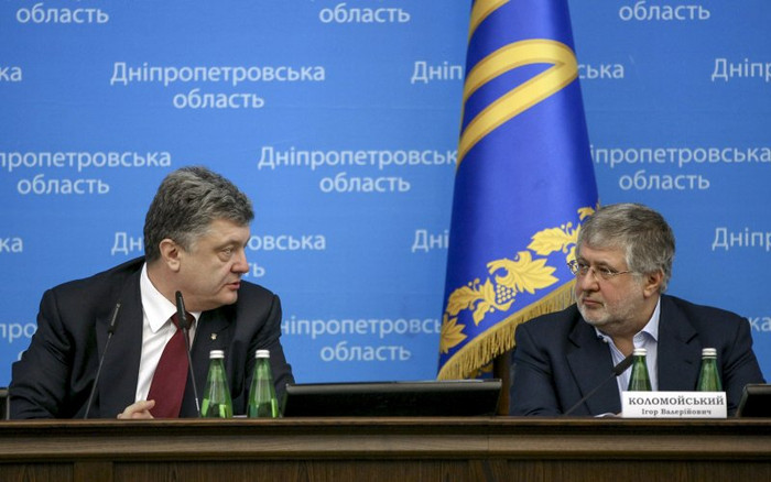 Tổng thống Ukraine Petro Poroshenko (trái) và tỷ phú Igor Kolomoisky. Tổng thống Ukraine Petro Poroshenko (trái) và tỷ phú Igor Kolomoisky.