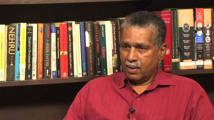 Nhà báo, chuyên gia phân tích chính trị người Ấn Độ John Cherian. Nhà báo, chuyên gia phân tích chính trị người Ấn Độ John Cherian.