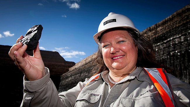 "Nữ hoàng của ngành thương mại quặng sắt toàn cầu" - Gina Rinehart (60 tuổi). "Nữ hoàng của ngành thương mại quặng sắt toàn cầu" - Gina Rinehart (60 tuổi).