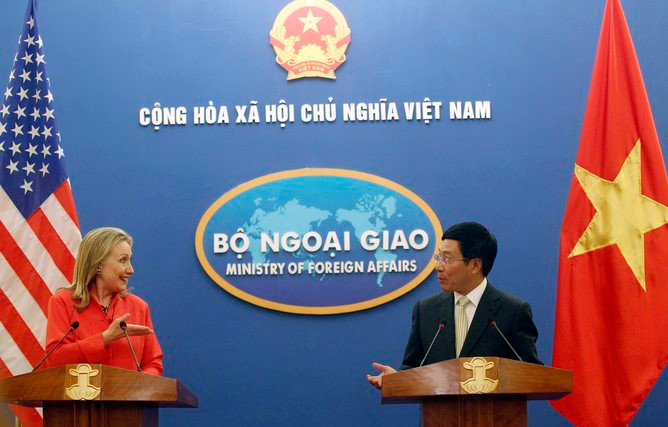 Mỹ và Việt Nam đang vươn lên trên những di sản chiến tranh để hợp tác đôi bên cùng có lợi.