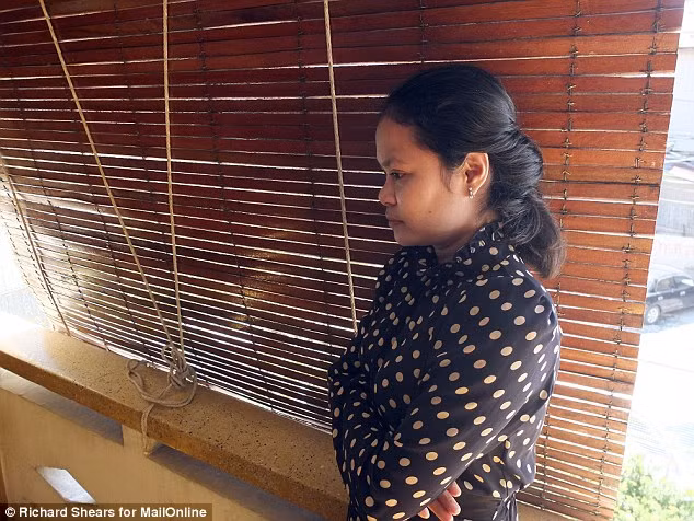 Chhan Sokunthea, đại diện của ADHOC đã giúp giải cứu 16 cô gái Campuchia bị lừa bán sang Trung Quốc trong năm 2014.