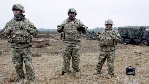 Binh sĩ NATO tham gia tập trận tại Latvia. Ảnh rian.