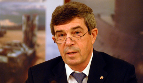 Tổng giám đốc công ty Rosoboronexport, Anatoly Isaykin. Tổng giám đốc công ty Rosoboronexport, Anatoly Isaykin.