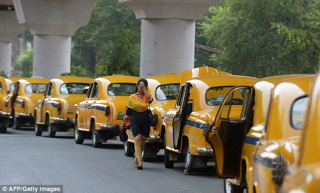 Đến Taxi cũng ngừng hoạt động vào giờ cao điểm nắng nóng. Đến Taxi cũng ngừng hoạt động vào giờ cao điểm nắng nóng.