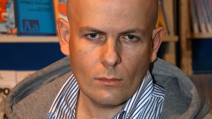 Nhà báo Oles Buzina.