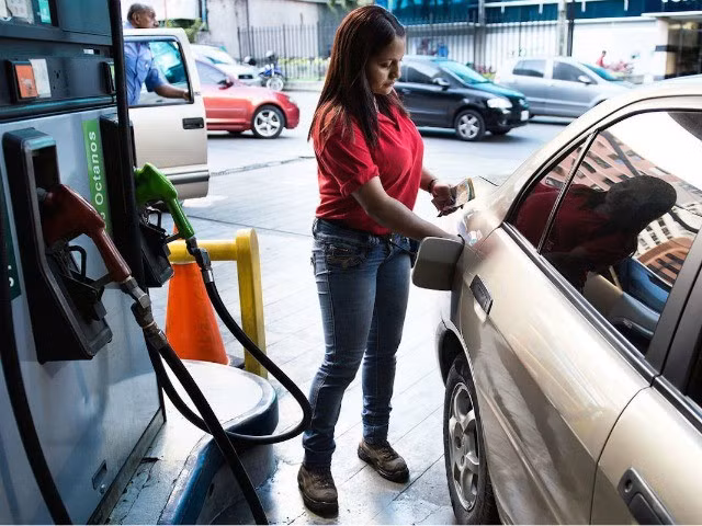 Một trạm xăng ở Venezuela.