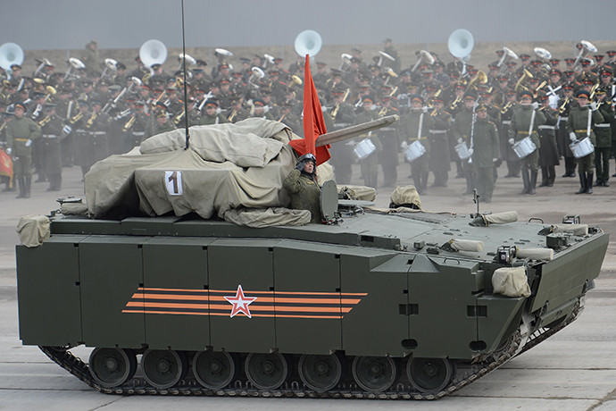 Các thiết bị tham gia diễn tập trước đó đều được bọc, che vũ khí.