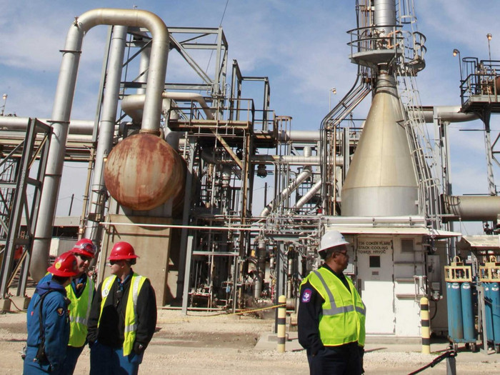 Một nhà máy lọc dầu của Mỹ. Một nhà máy lọc dầu của Mỹ.