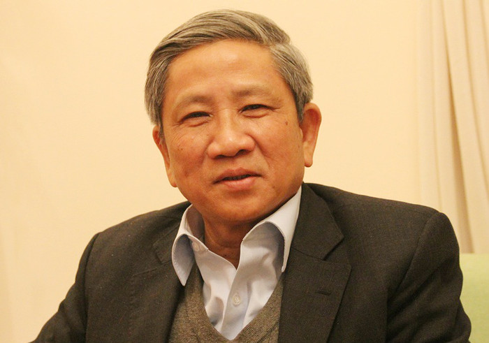 GS.Nguyễn Minh Thuyết bình luận: Cơ quan nhà nước giữ quá nhiều quyền xin-cho là mầm mống nảy sinh tiêu cực. ảnh: Ngọc Quang. GS.Nguyễn Minh Thuyết bình luận: Cơ quan nhà nước giữ quá nhiều quyền xin-cho là mầm mống nảy sinh tiêu cực. ảnh: Ngọc Quang.