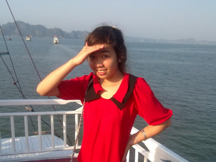 Sở thíchcủa Bích là: ăn bánh kem, uống trà sữa, đọc báo, nghe nhạc, xem phim, đặc biệt rất thích trẻ con.