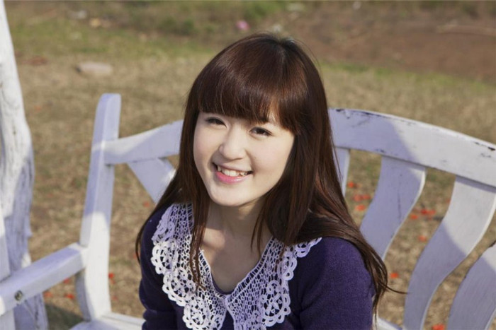 Thanh Tâm sinh ra và lớn lên ở mảnh đất Hạ Long, nơi đây mợi người sống khá phóng khoáng và thân thiện.