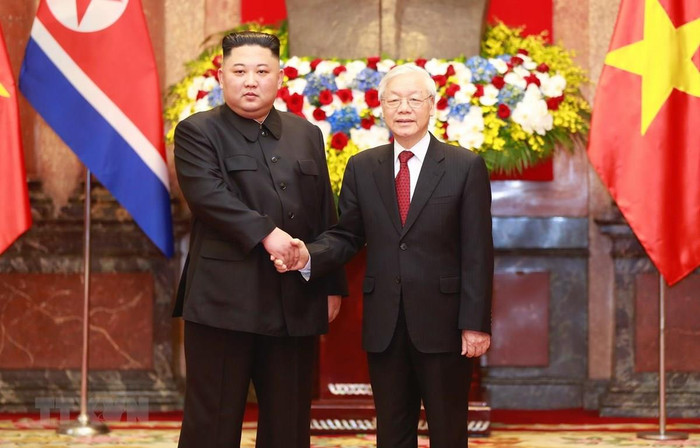 Tổng Bí thư, Chủ tịch nước Nguyễn Phú Trọng đón Chủ tịch Triều Tiên Kim Jong-un. (Ảnh: Doãn Tấn/TTXVN) Tổng Bí thư, Chủ tịch nước Nguyễn Phú Trọng đón Chủ tịch Triều Tiên Kim Jong-un. (Ảnh: Doãn Tấn/TTXVN)