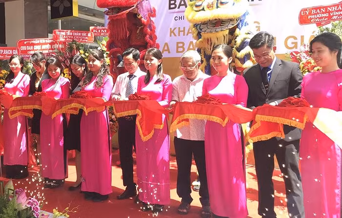 Khai trương phòng giao dịch Rạch Giá.