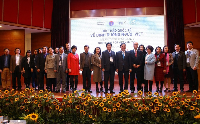 Các chuyên gia tham dự Hội thảo. Các chuyên gia tham dự Hội thảo.