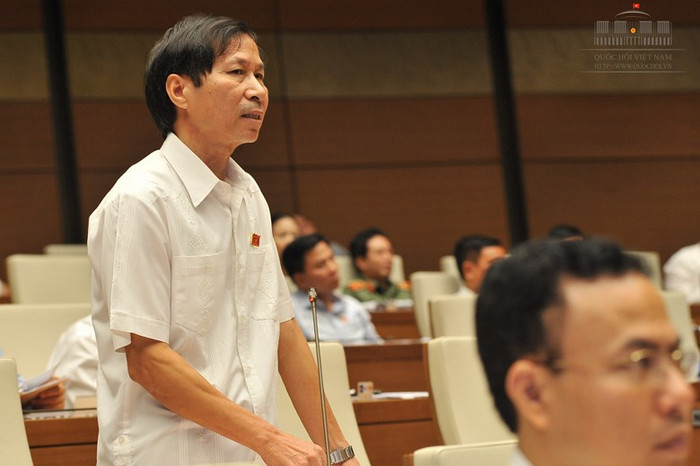 Đại biểu Bùi Văn Phương đánh giá, nếu không công khai minh bạch trong các dự án BOT sẽ khiến cho sức cạnh tranh của nền kinh tế suy giảm. ảnh: Trung tâm thông tin quốc hội. Đại biểu Bùi Văn Phương đánh giá, nếu không công khai minh bạch trong các dự án BOT sẽ khiến cho sức cạnh tranh của nền kinh tế suy giảm. ảnh: Trung tâm thông tin quốc hội.