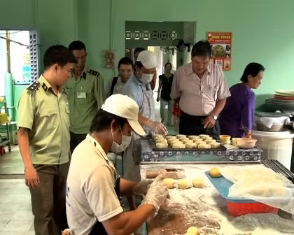 Chính phủ yêu cầu siết chặt kiểm tra, kiểm soát sản xuất thực phẩm, đảm bảo an toàn sức khỏe của nhân dân. ảnh minh họa: Báo đồng tháp.