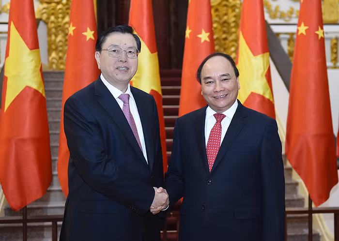 Thủ tướng Chính phủ Nguyễn Xuân Phúc đã có cuộc hội kiến với Ủy viên Thường vụ Bộ Chính trị, Ủy viên trưởng Ủy ban Thường vụ Đại hội đại biểu nhân dân toàn quốc (Nhân đại) Trung Quốc Trương Đức Giang. ảnh: vgp.