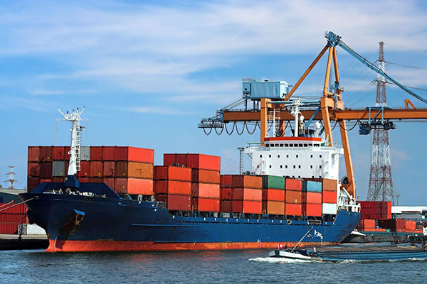 Phải niêm yết giá dịch vụ vận chuyển hàng hóa công-te-nơ bằng đường biển. ảnh minh họa: báo giao thông. Phải niêm yết giá dịch vụ vận chuyển hàng hóa công-te-nơ bằng đường biển. ảnh minh họa: báo giao thông.